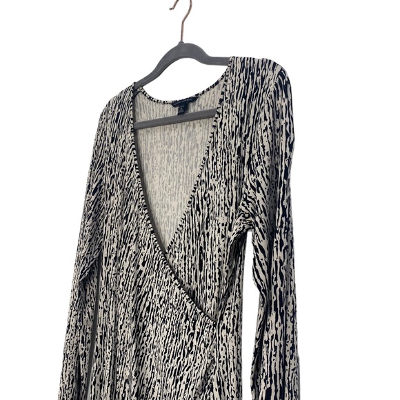 Banana Republic V-neck Wrap Around Dress - Picture 4 of 11